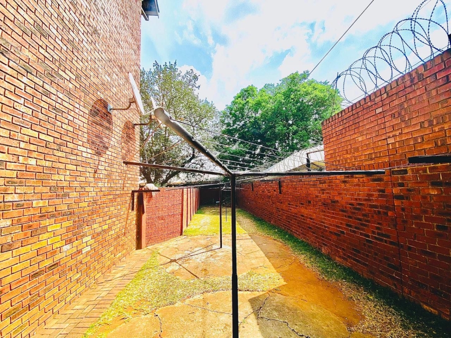 To Let 2 Bedroom Property for Rent in White River Mpumalanga