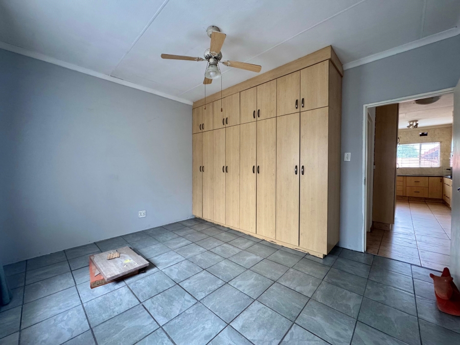 5 Bedroom Property for Sale in Tasbet Park Ext 1 Mpumalanga