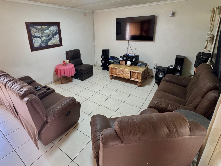 5 Bedroom Property for Sale in Tasbet Park Ext 1 Mpumalanga