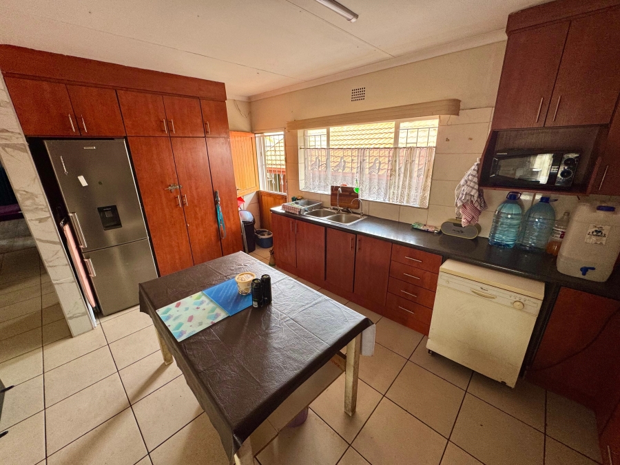 5 Bedroom Property for Sale in Tasbet Park Ext 1 Mpumalanga
