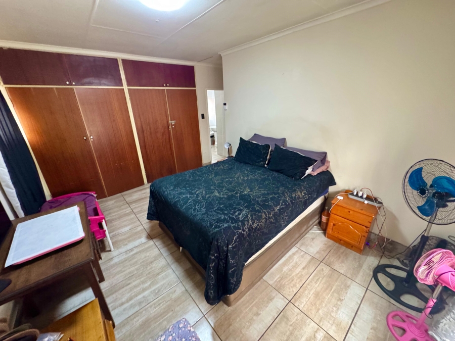 5 Bedroom Property for Sale in Tasbet Park Ext 1 Mpumalanga