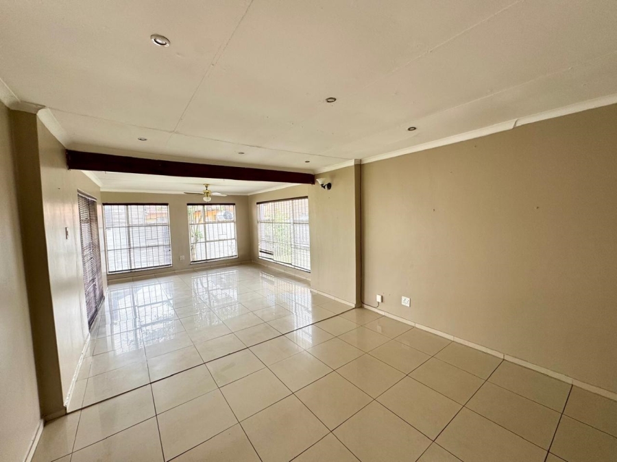 3 Bedroom Property for Sale in Kruinpark Mpumalanga