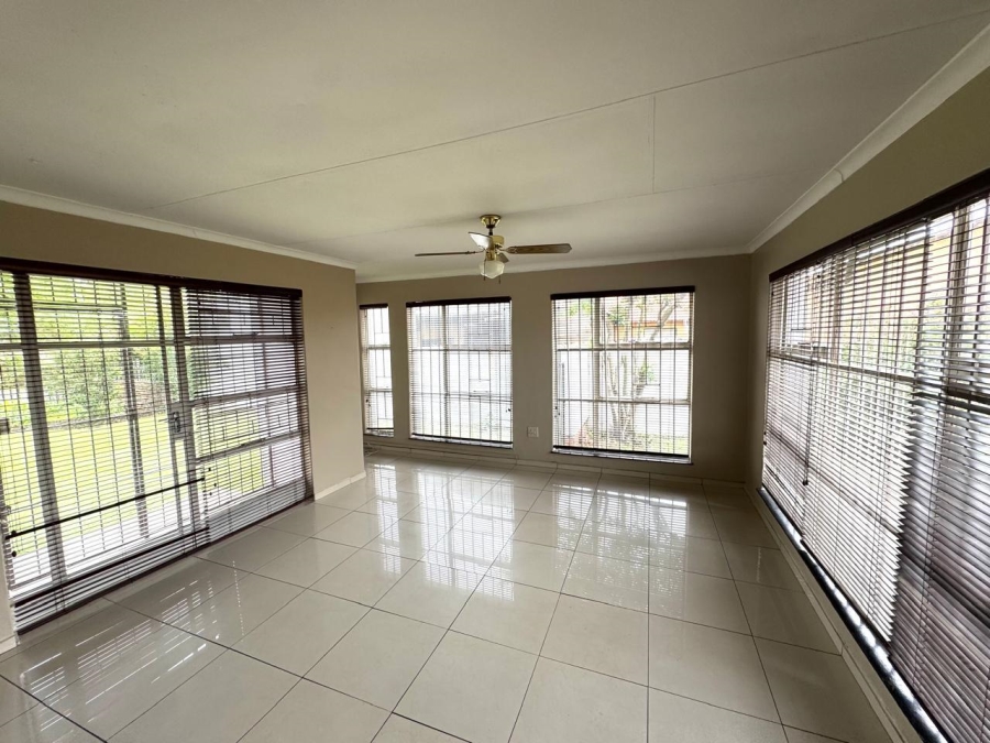 3 Bedroom Property for Sale in Kruinpark Mpumalanga