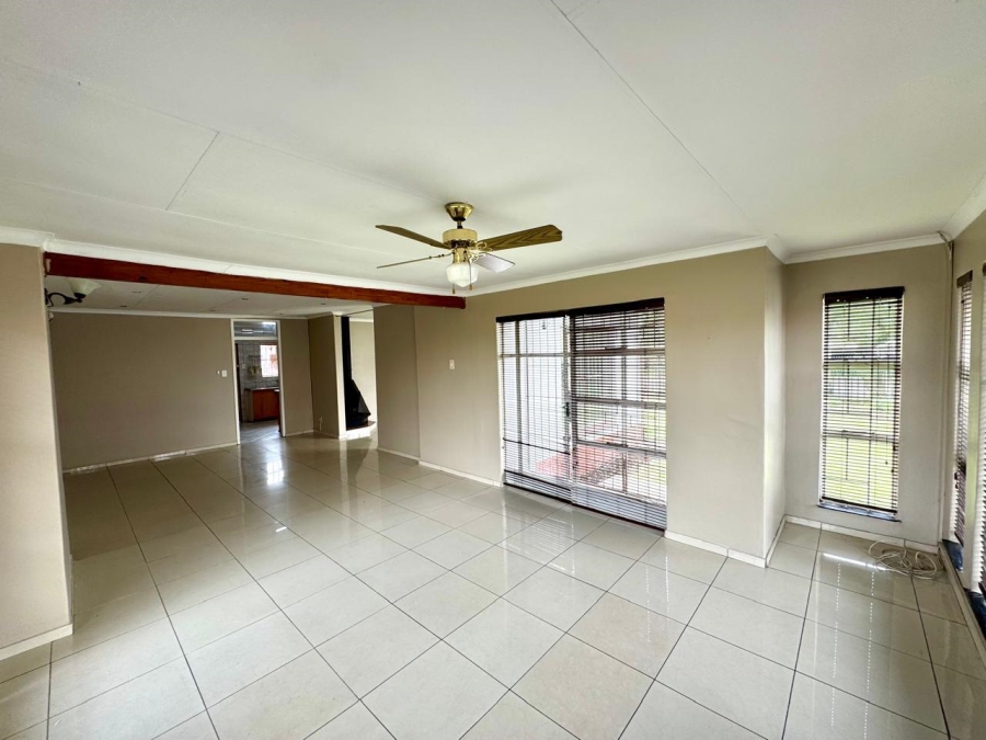 3 Bedroom Property for Sale in Kruinpark Mpumalanga