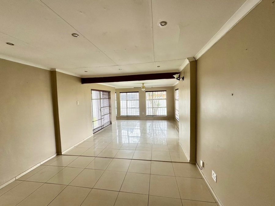 3 Bedroom Property for Sale in Kruinpark Mpumalanga