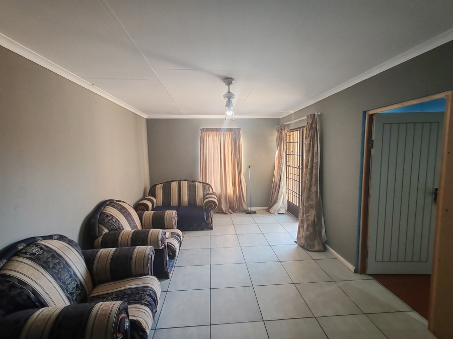 6 Bedroom Property for Sale in Secunda Mpumalanga