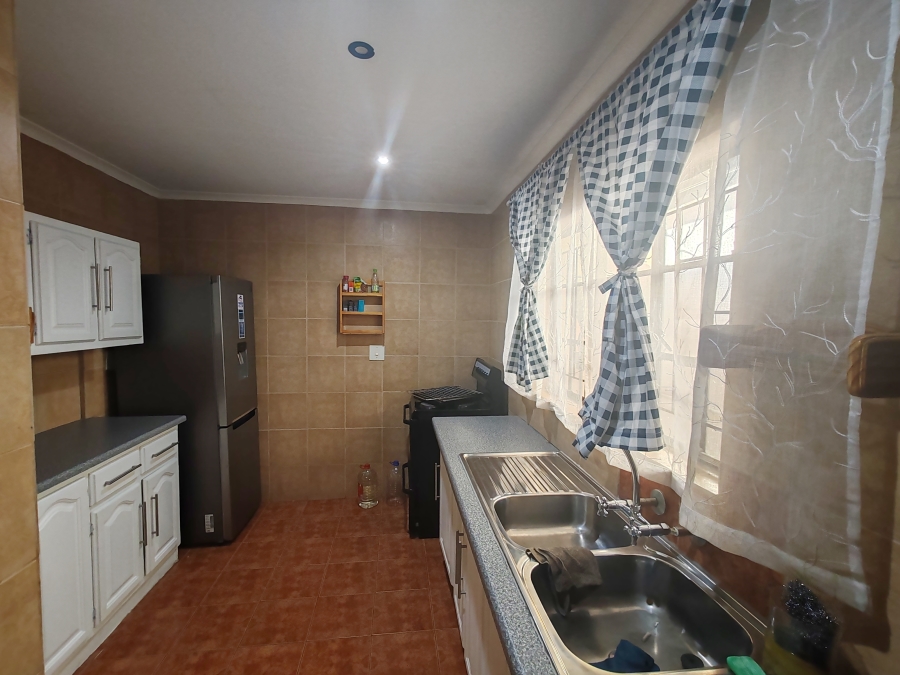 6 Bedroom Property for Sale in Secunda Mpumalanga