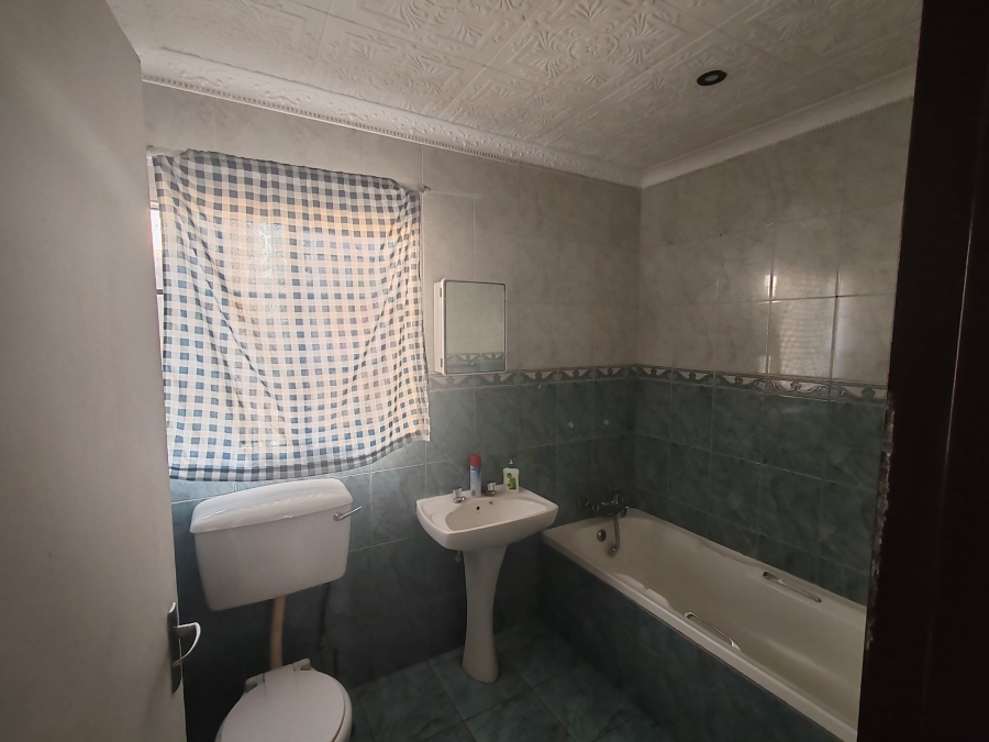 6 Bedroom Property for Sale in Secunda Mpumalanga