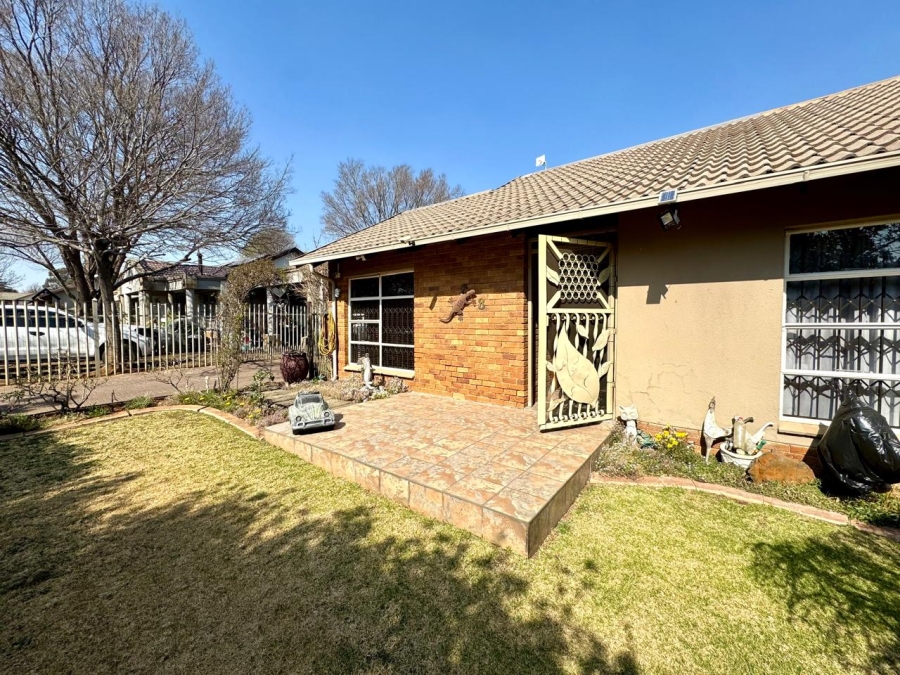 4 Bedroom Property for Sale in Kruinpark Mpumalanga