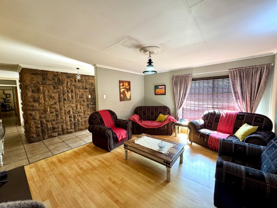 4 Bedroom Property for Sale in Kruinpark Mpumalanga