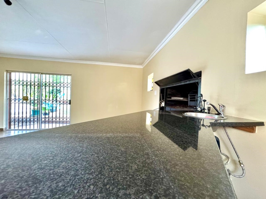 6 Bedroom Property for Sale in Kruinpark Mpumalanga
