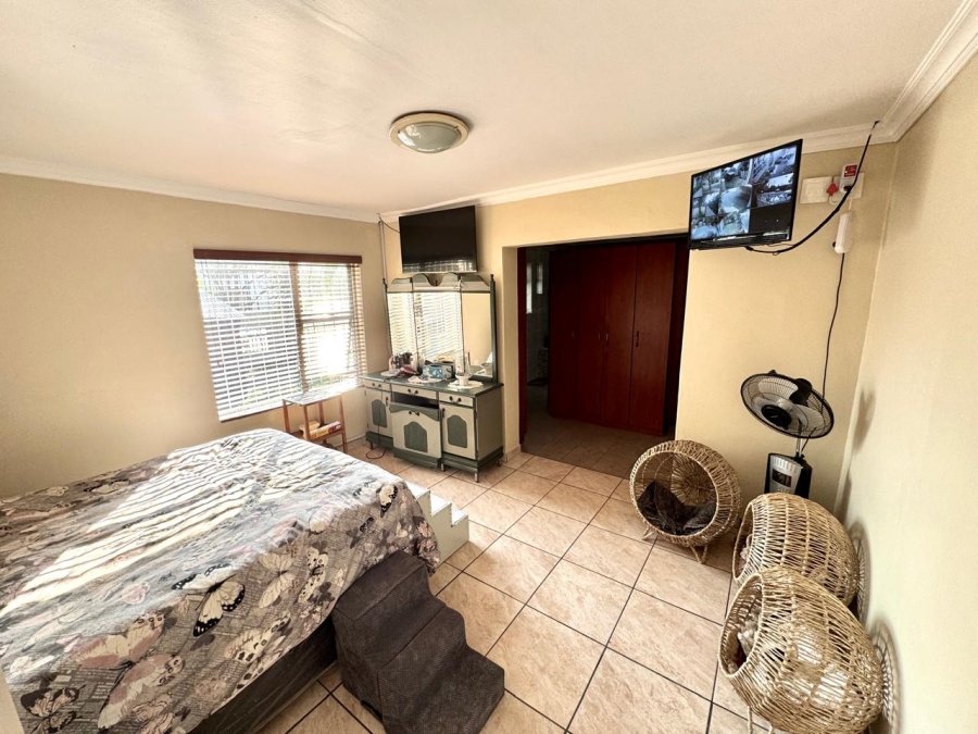 6 Bedroom Property for Sale in Kruinpark Mpumalanga