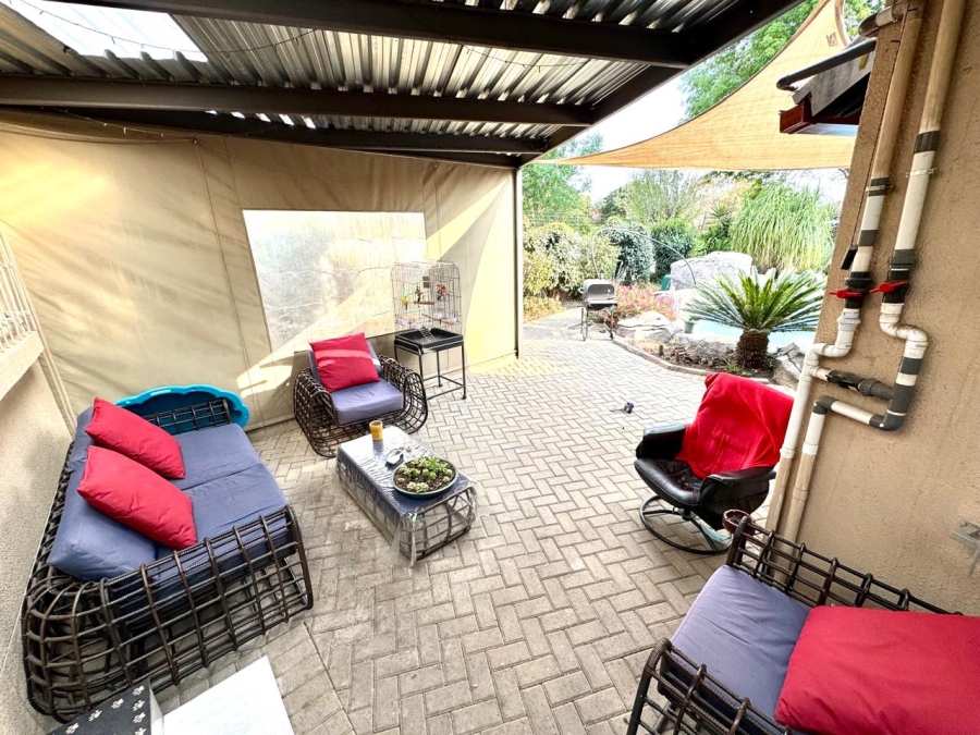 6 Bedroom Property for Sale in Kruinpark Mpumalanga