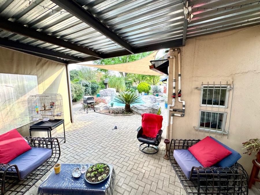 6 Bedroom Property for Sale in Kruinpark Mpumalanga