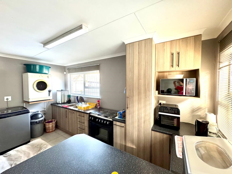 6 Bedroom Property for Sale in Kruinpark Mpumalanga