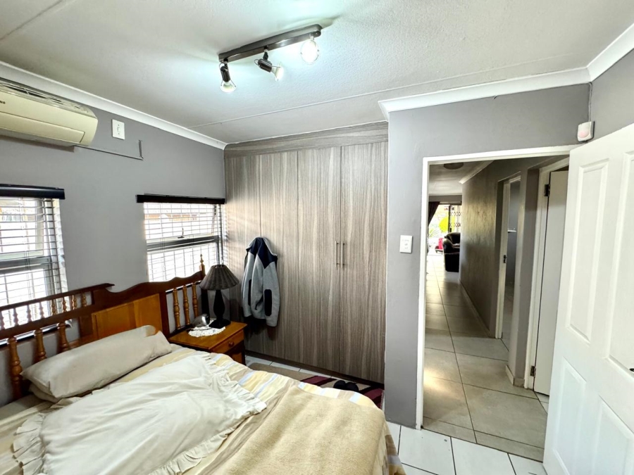 6 Bedroom Property for Sale in Kruinpark Mpumalanga