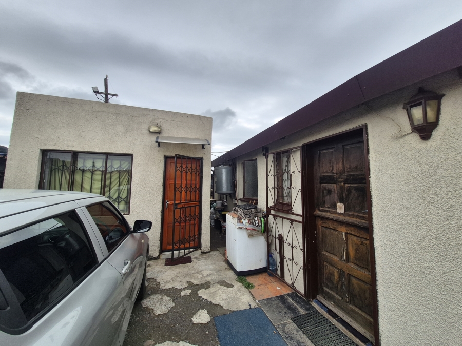 2 Bedroom Property for Sale in Embalenhle Mpumalanga