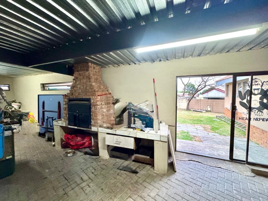 4 Bedroom Property for Sale in Sunset Park Mpumalanga