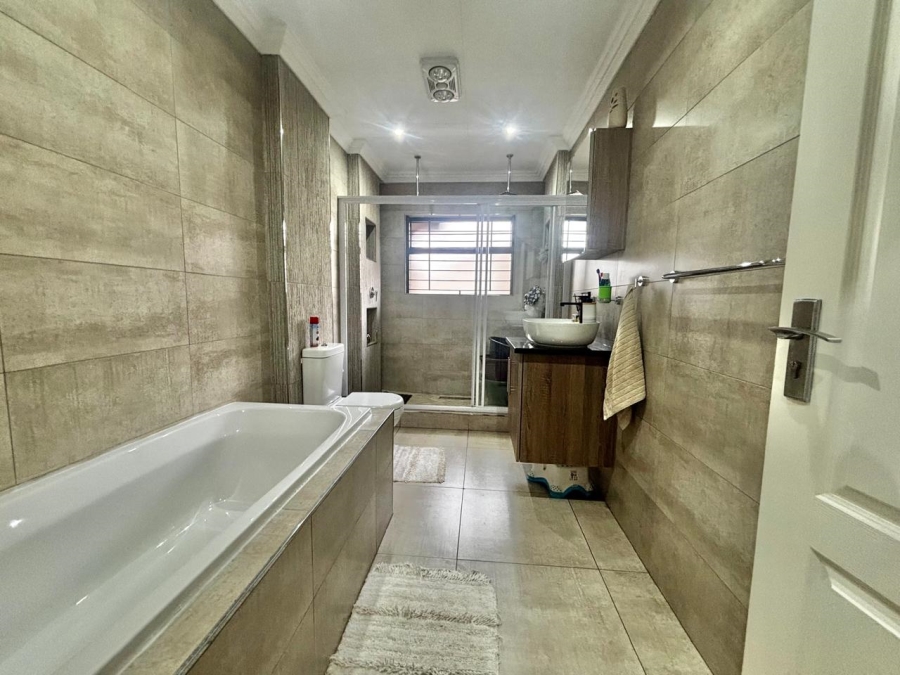 3 Bedroom Property for Sale in Noordrand Mpumalanga