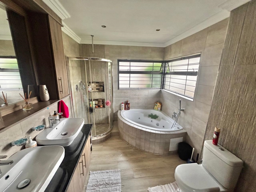 3 Bedroom Property for Sale in Noordrand Mpumalanga