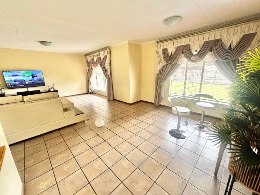 4 Bedroom Property for Sale in Kruinpark Mpumalanga