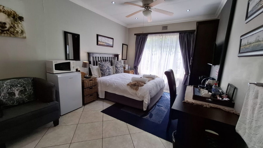 6 Bedroom Property for Sale in Volksrust Mpumalanga