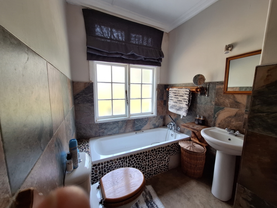 6 Bedroom Property for Sale in Volksrust Mpumalanga