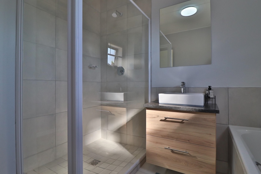 To Let 2 Bedroom Property for Rent in West Acres Mpumalanga