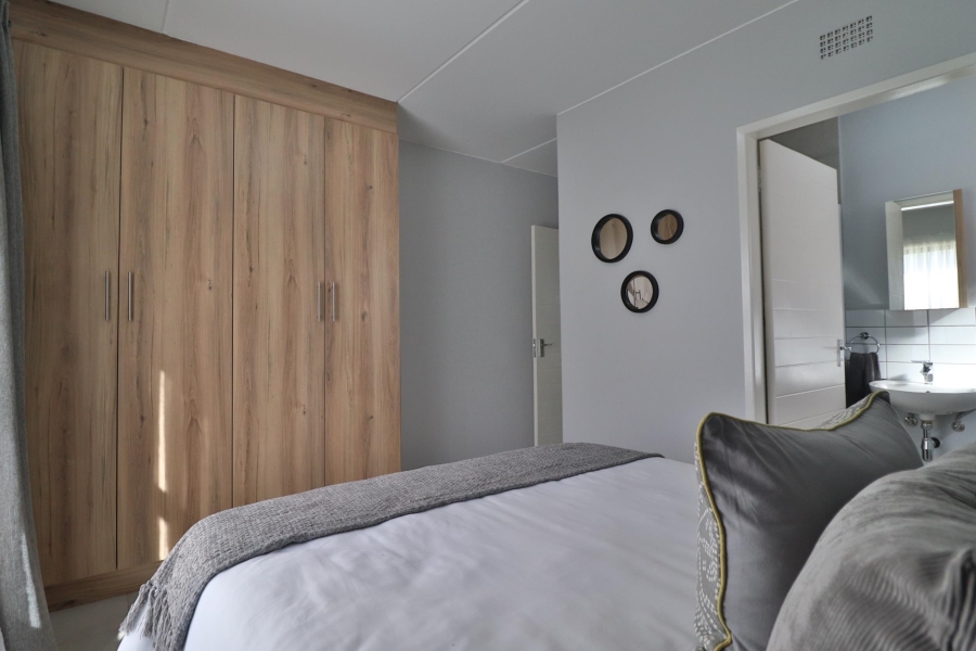 To Let 2 Bedroom Property for Rent in West Acres Mpumalanga