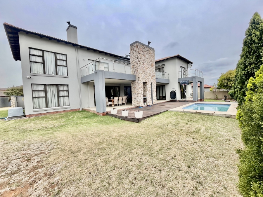 5 Bedroom Property for Sale in Secunda Mpumalanga