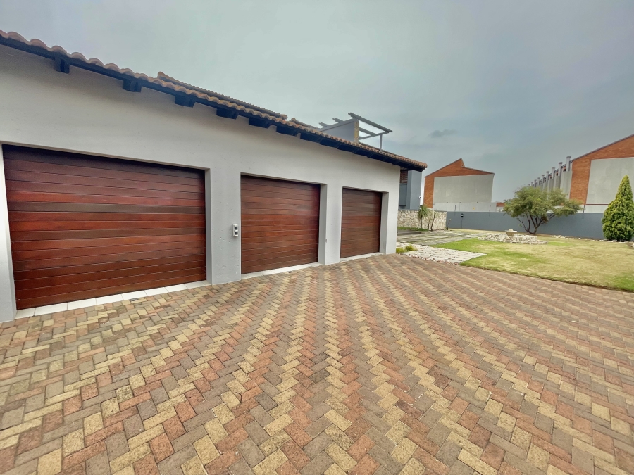 5 Bedroom Property for Sale in Secunda Mpumalanga