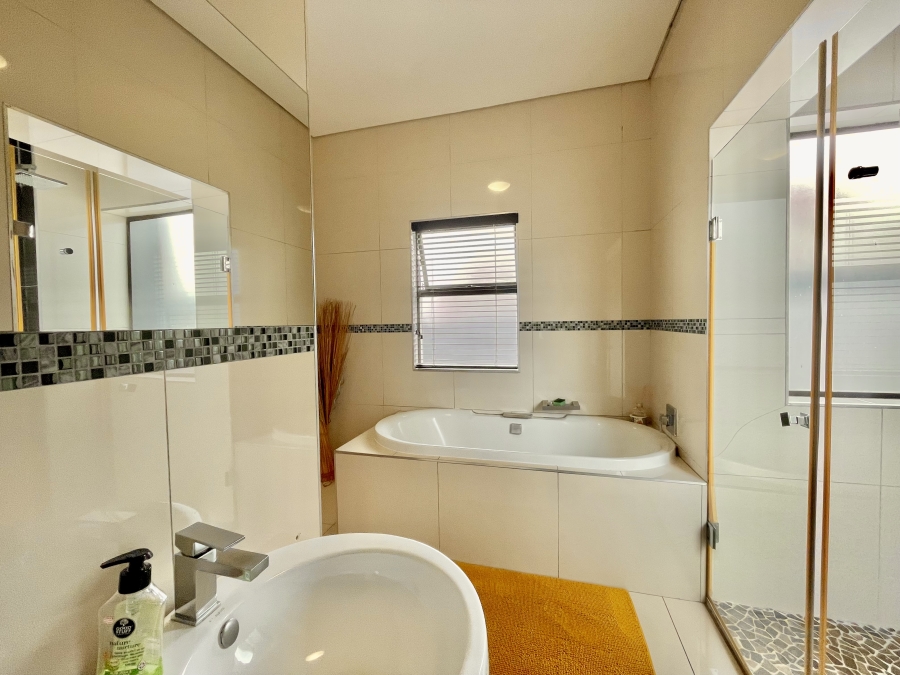 5 Bedroom Property for Sale in Secunda Mpumalanga