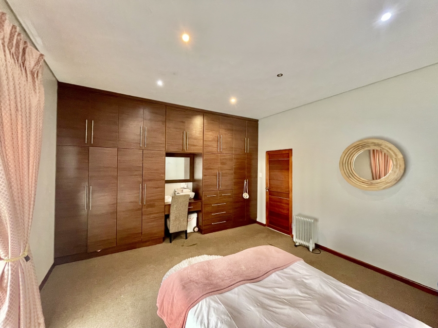 5 Bedroom Property for Sale in Secunda Mpumalanga