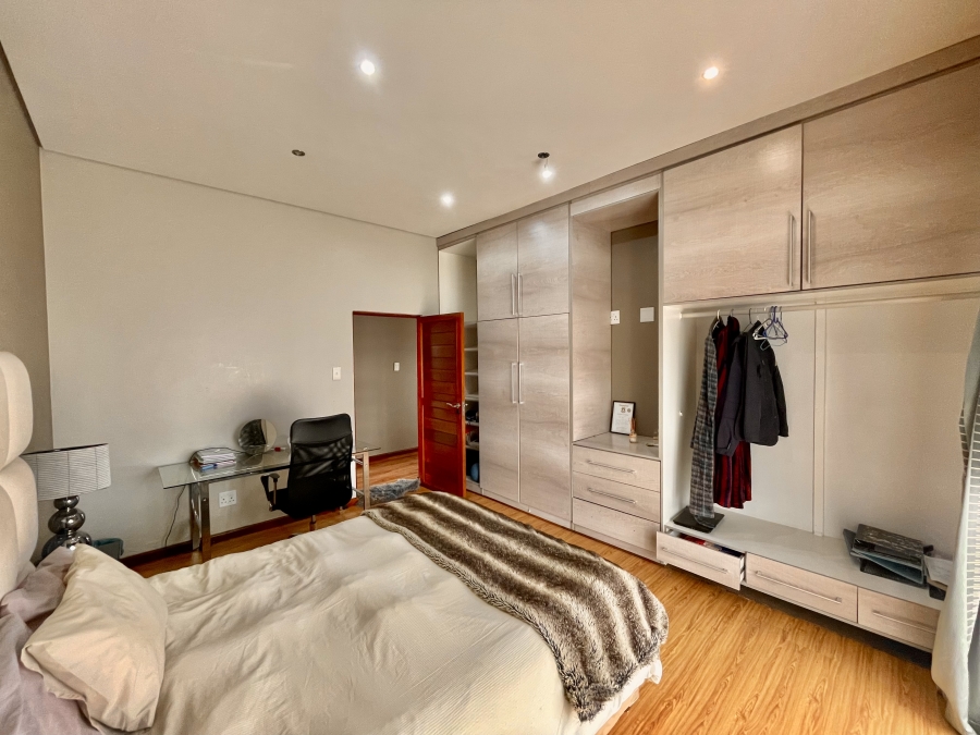 5 Bedroom Property for Sale in Secunda Mpumalanga