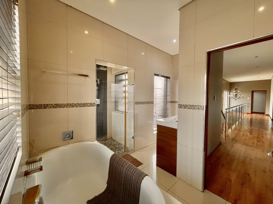 5 Bedroom Property for Sale in Secunda Mpumalanga