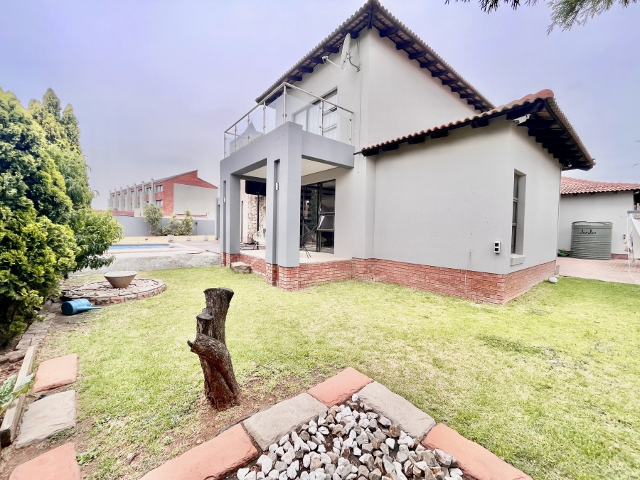 5 Bedroom Property for Sale in Secunda Mpumalanga