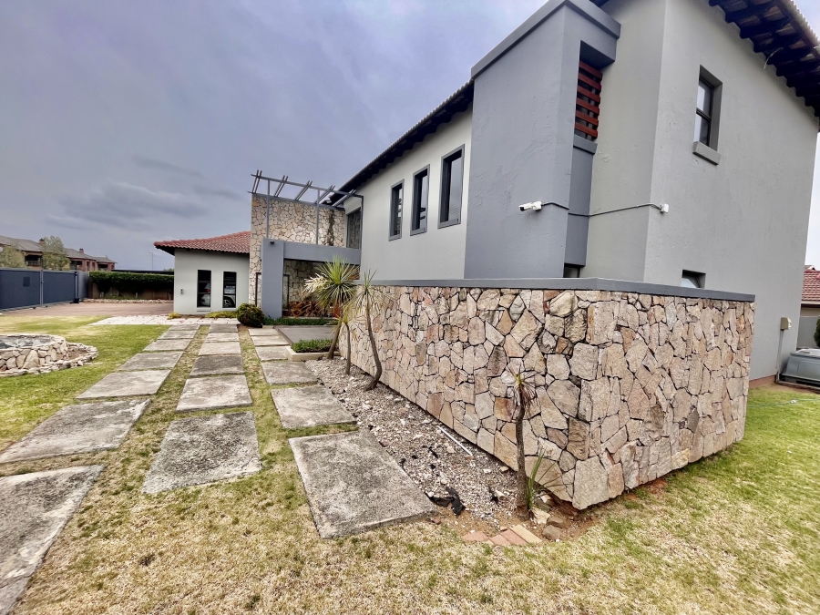 5 Bedroom Property for Sale in Secunda Mpumalanga