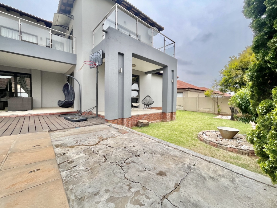 5 Bedroom Property for Sale in Secunda Mpumalanga
