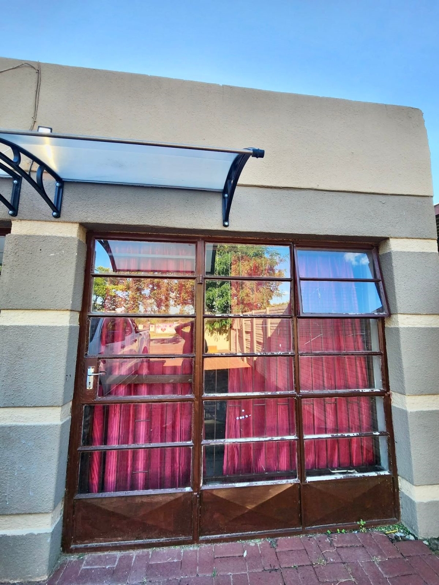 8 Bedroom Property for Sale in Secunda Mpumalanga