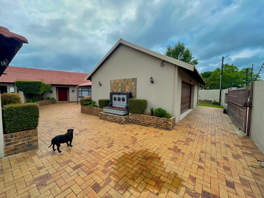 4 Bedroom Property for Sale in Secunda Mpumalanga