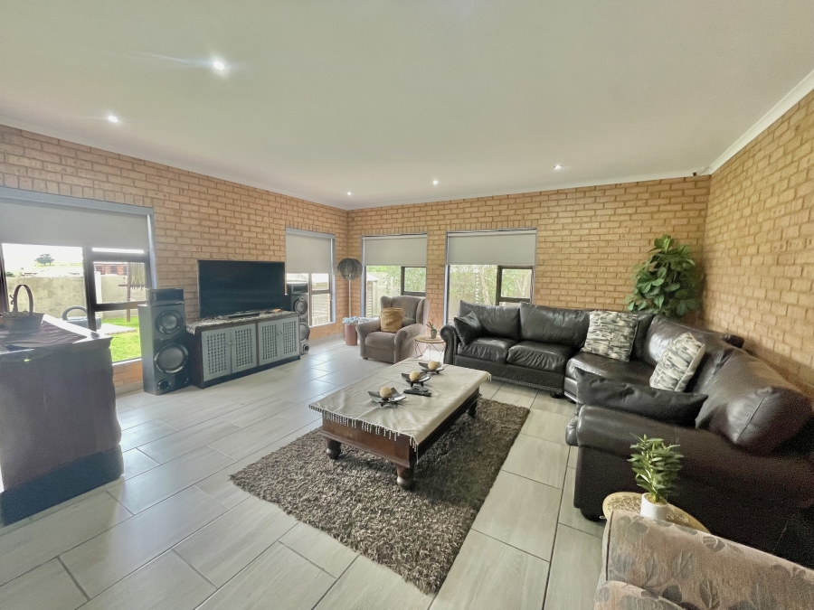 3 Bedroom Property for Sale in Secunda Mpumalanga