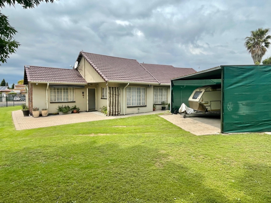 3 Bedroom Property for Sale in Secunda Mpumalanga