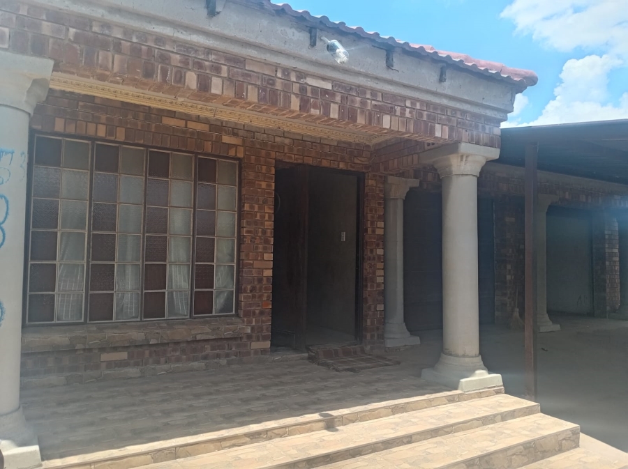3 Bedroom Property for Sale in Hlalanikahle Mpumalanga