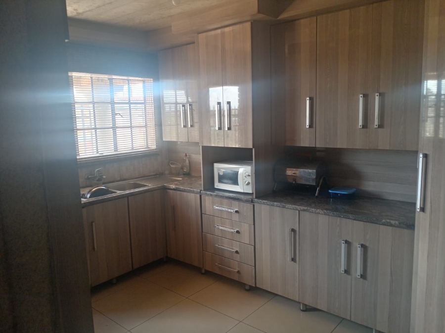 3 Bedroom Property for Sale in Hlalanikahle Mpumalanga