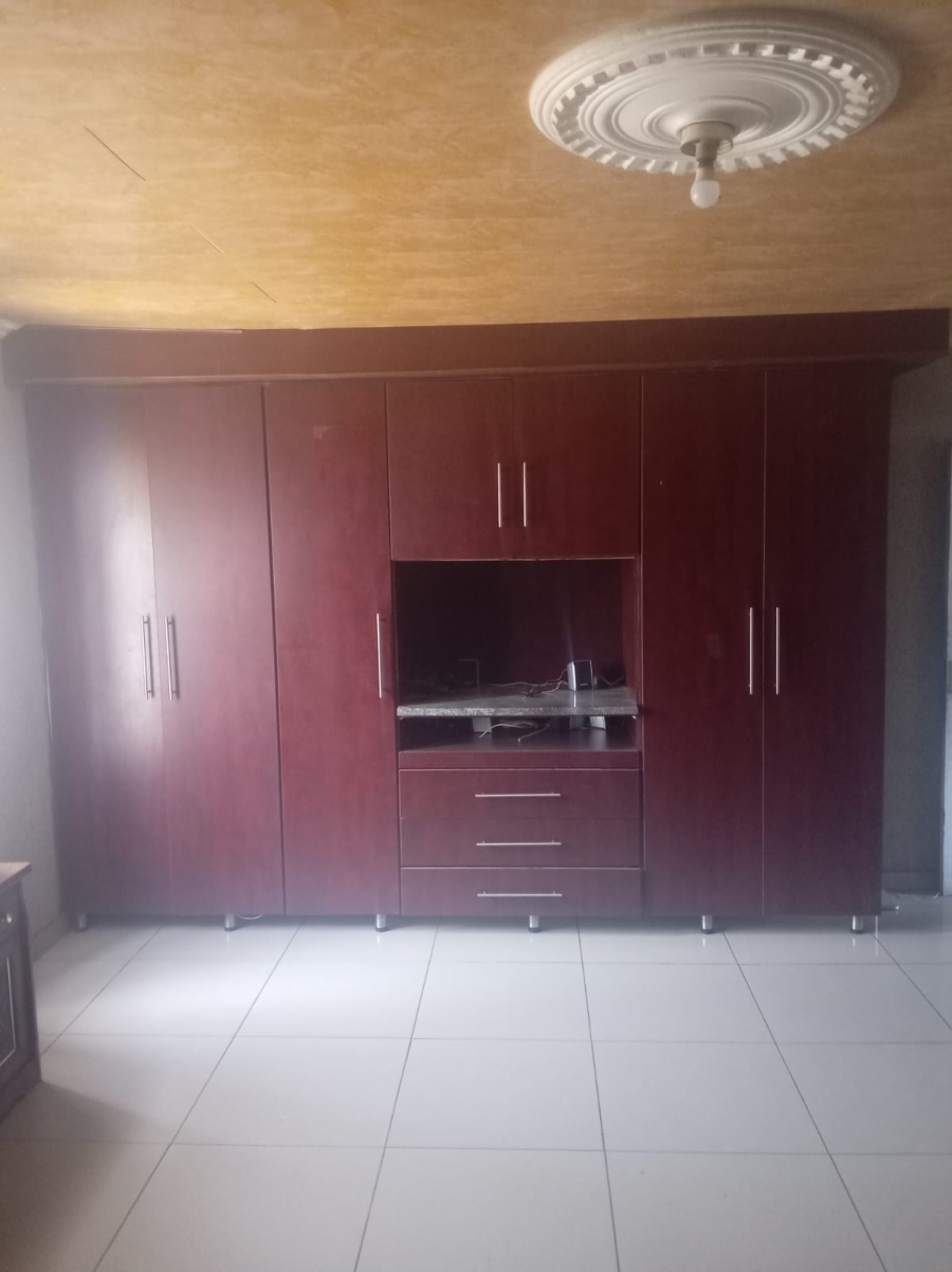 3 Bedroom Property for Sale in Hlalanikahle Mpumalanga