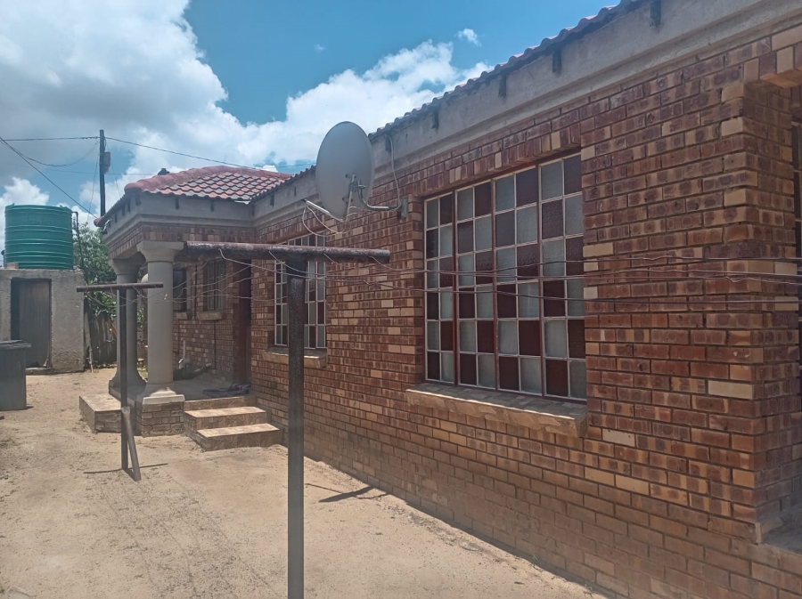 3 Bedroom Property for Sale in Hlalanikahle Mpumalanga