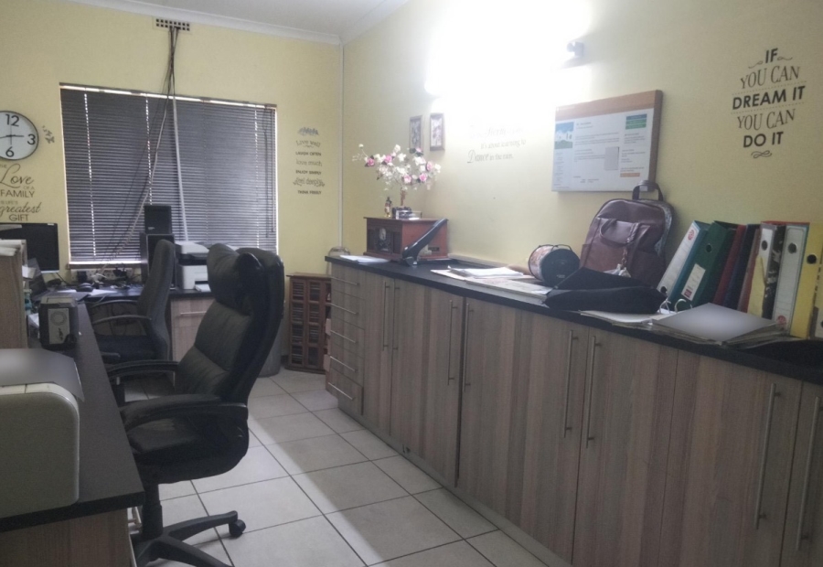 3 Bedroom Property for Sale in Rietkol AH Mpumalanga