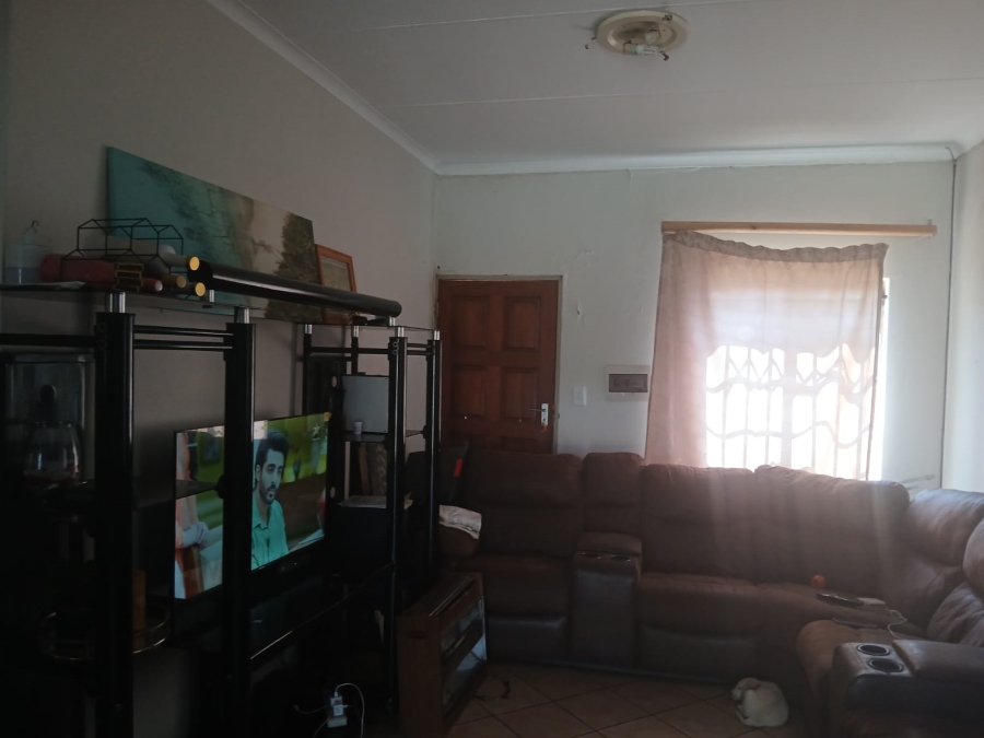 2 Bedroom Property for Sale in George Botha Park Mpumalanga