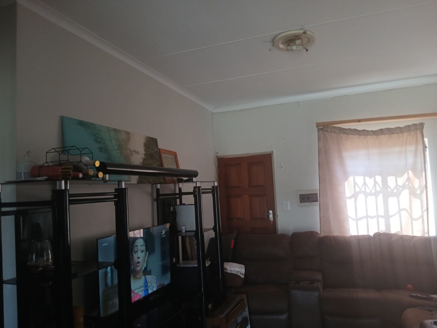 2 Bedroom Property for Sale in George Botha Park Mpumalanga