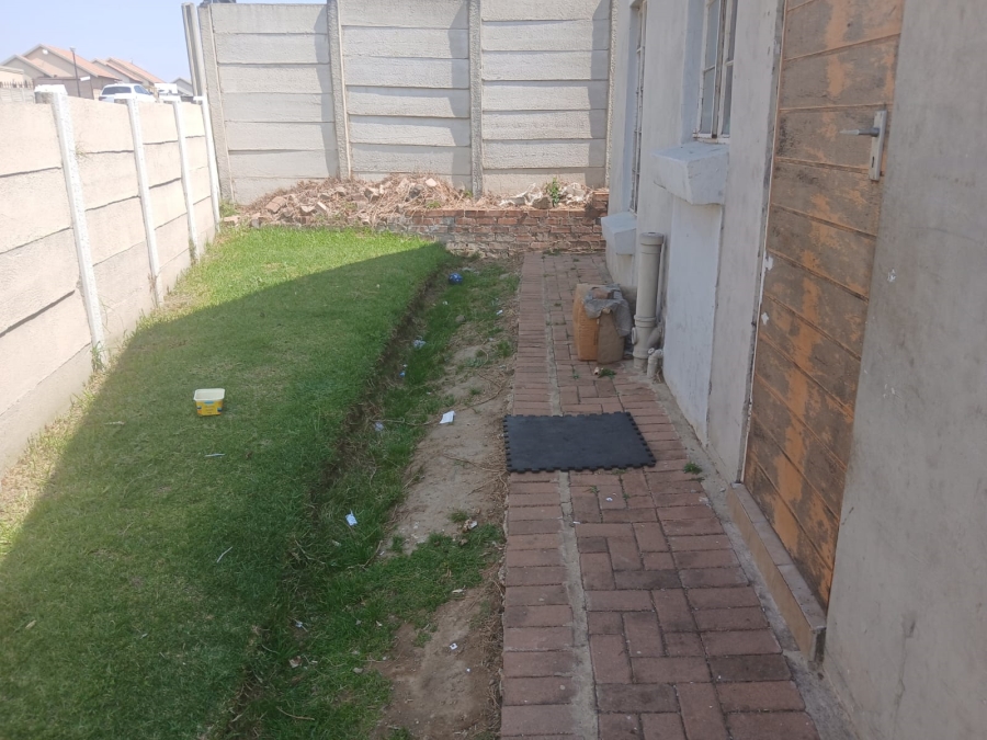 2 Bedroom Property for Sale in George Botha Park Mpumalanga